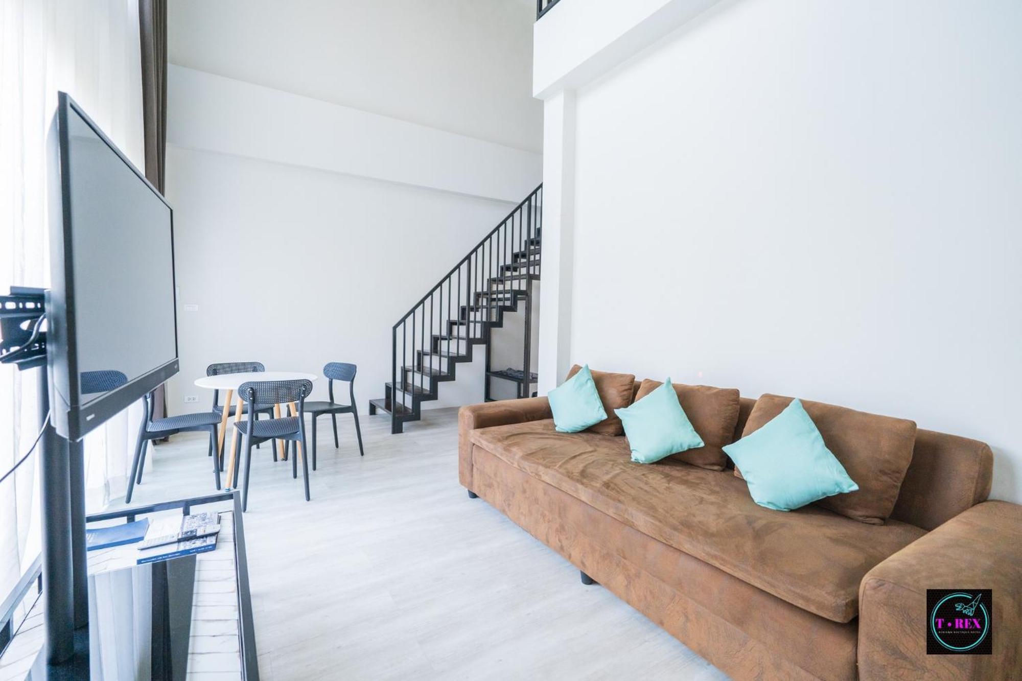 Trex Buriram Boutique Hotel Exterior photo